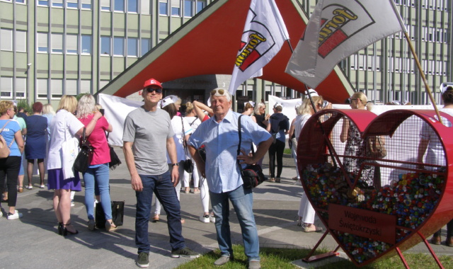 Protest Ogólnopolskiego Związku Zawodowego Pielęgniarek i Położnych