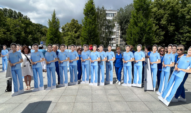 Polityka tworzy armię pielęgniarek z tektury. Protest OZZPiP pod Sejmem RP