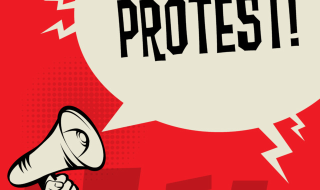 Stop likwidacji zakładów PKP PLK! Związki zawodowe protestują pod Ministerstwem Infrastruktury!