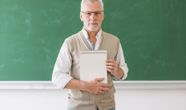 Rząd oszczędza na 39 tysiącach nauczycieli. Sławomir Wittkowicz mówi: „To zwykła hipokryzja”